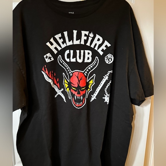 LucilleF Other - Hellfire Club - Stranger Things - T-Shirt